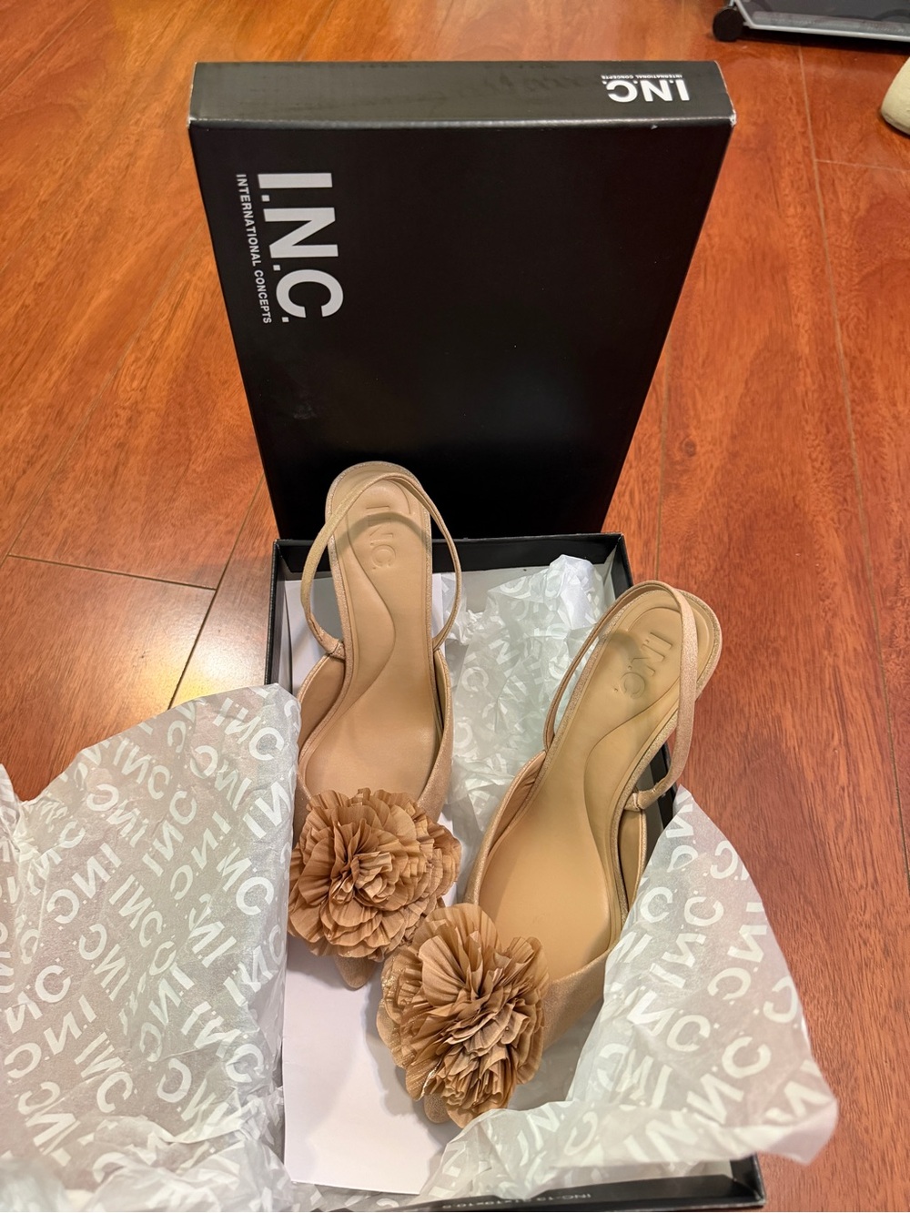 INC International Concepts Tan Slingback Heels with Floral Appliqué
